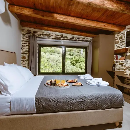 Appartement Ellafos Traditional Living