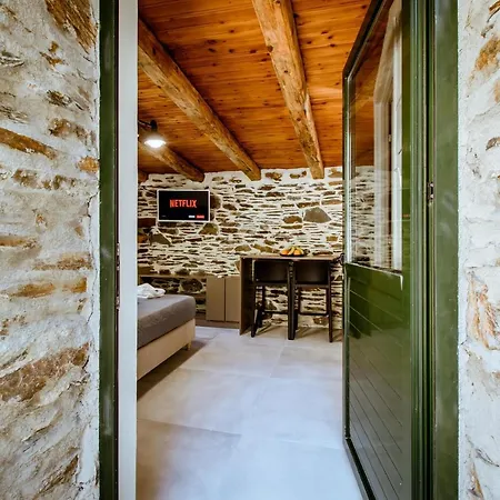 Apartamento Ellafos Traditional Living